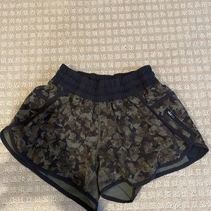 Lululemon Shorts Size 6